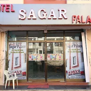 2* Hotel Sagar Palace
