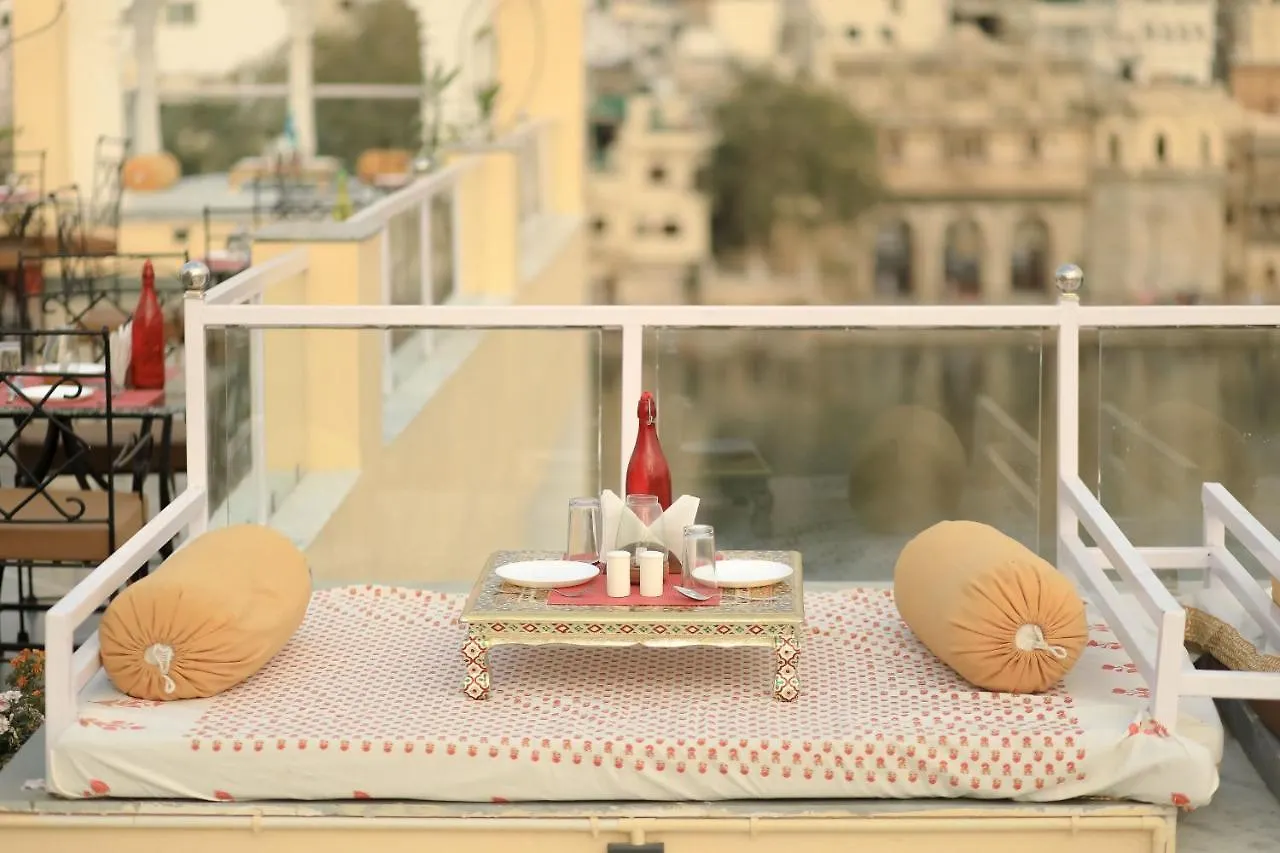 Thamla Haveli - Heritage Lake View Hotel Udaipur India