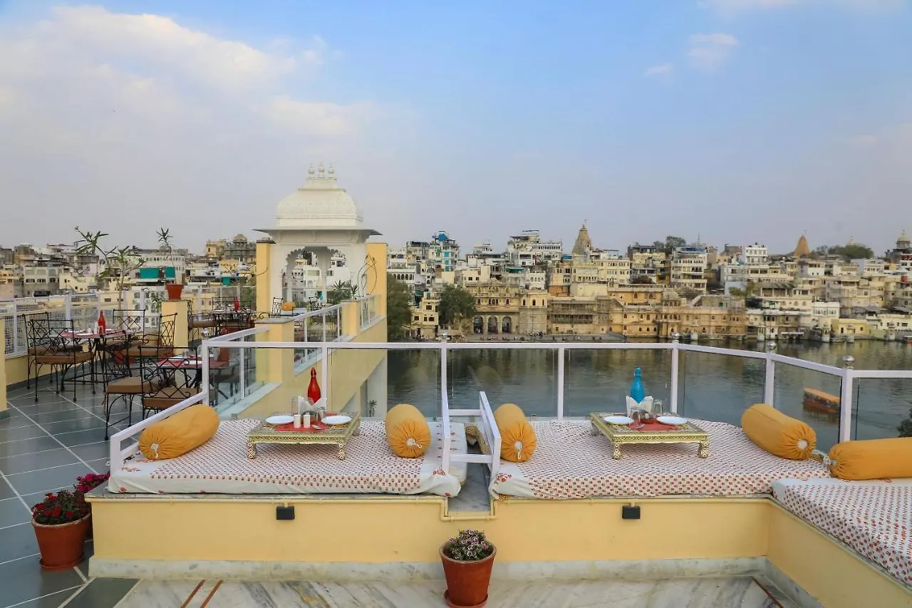 Thamla Haveli - Heritage Lake View Hotel Udaipur 3*,  India