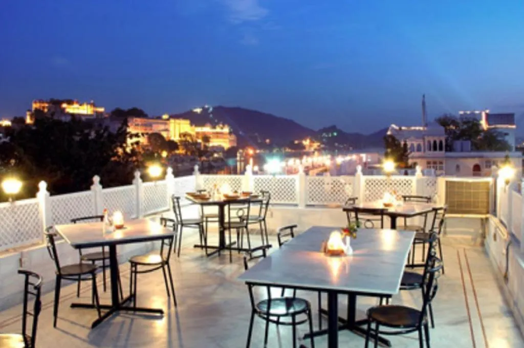 Thamla Haveli - Heritage Lake View Hotel Udaipur 3*,
