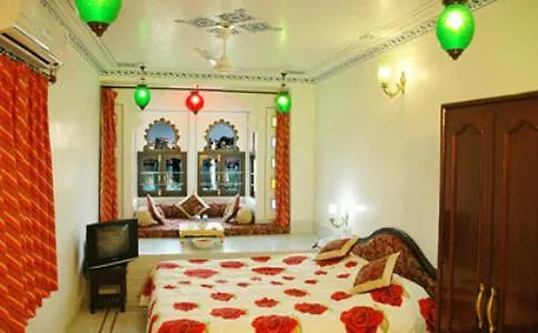 ***  Thamla Haveli - Heritage Lake View Hotel Udaipur India